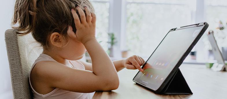 Child on tablet 